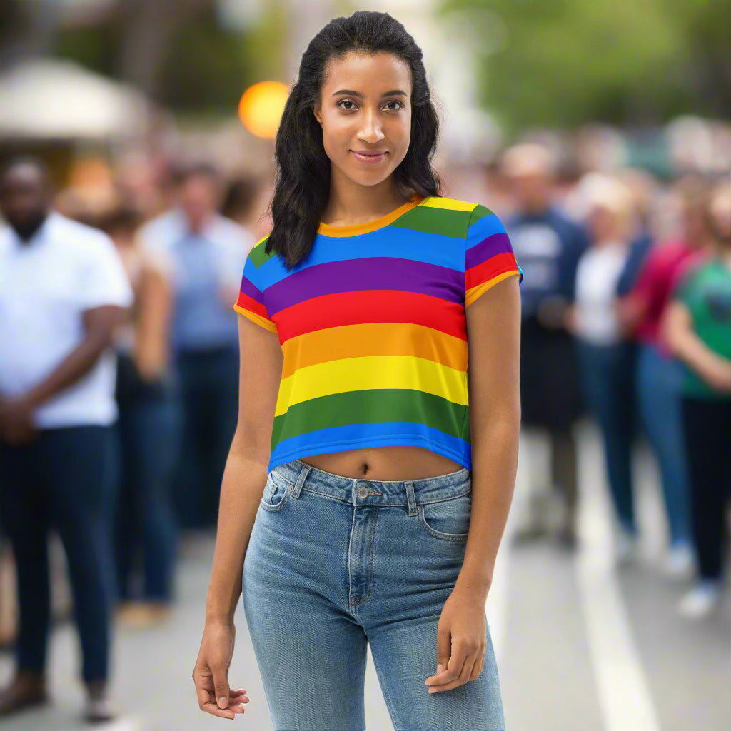 woman wearing Radiance Crop Tee at a crowded gathering front view